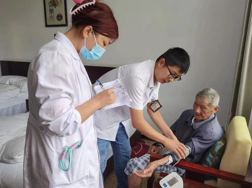 歙縣徽城鎮(zhèn)駐點(diǎn)巡診 增強(qiáng)群眾安全感與安全咨詢服務(wù)